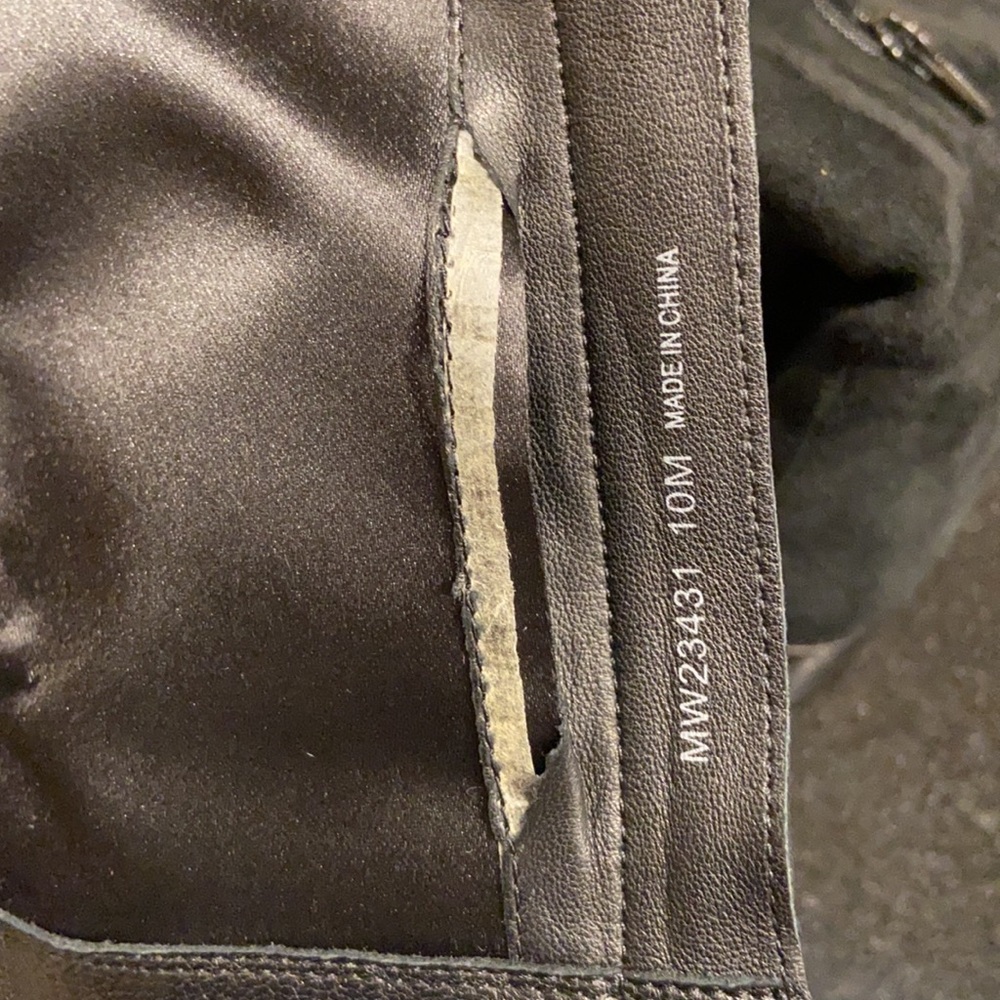 Cute And Classic Style Stuart Weizmann Tall Suede… - image 5